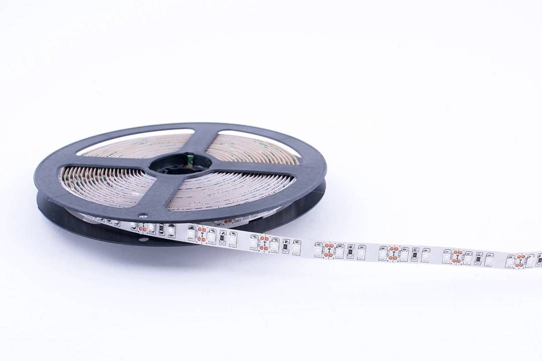 фото лента swg 9,6w/m 120led/m 3528smd желтый 5m swg3120-12-9.6-y-м 009246 | 220svet.ru